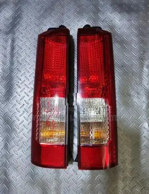 Suzuki Every Wagon DA64V Tail Light