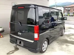 Suzuki Every Wagon DA64V Tail Light