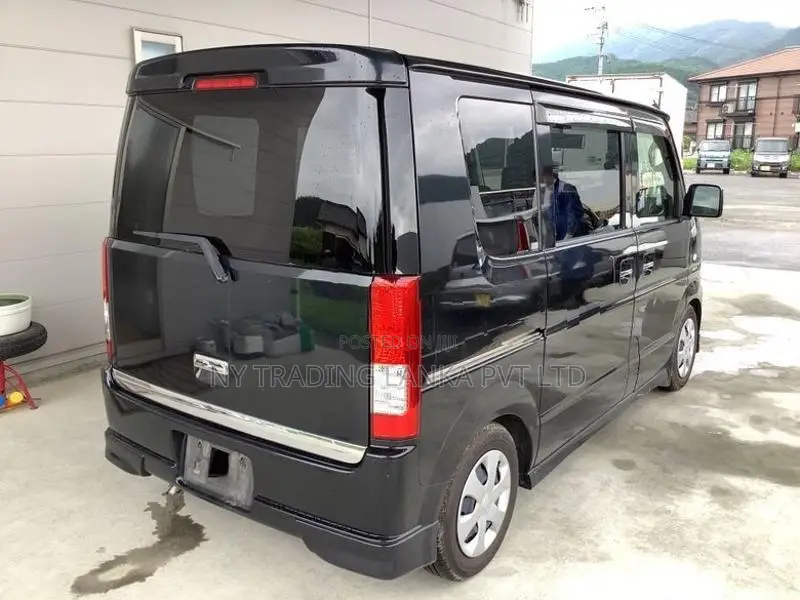 Suzuki Every Wagon DA64V Tail Light