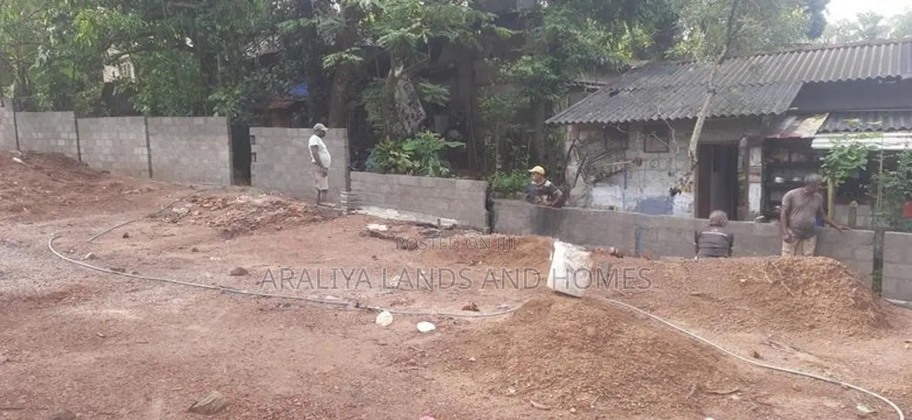 Land For Sale In Close To Kahathuduwa