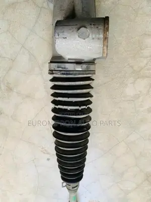 Toyota Pirus Zvw30 Steering Rack