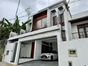 Furnished Luxury House For Sale - Battaramulla