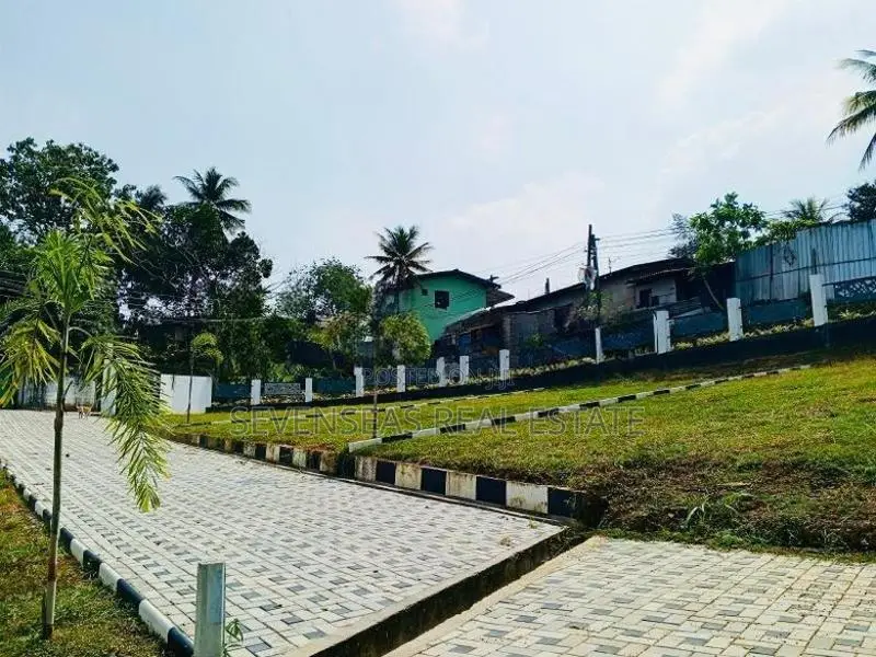 Exclusive Residential Land for Sale in Hokandara