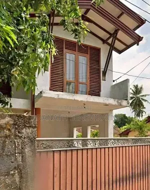 2 Story House With 10 Perches - Maharagama Arawwala