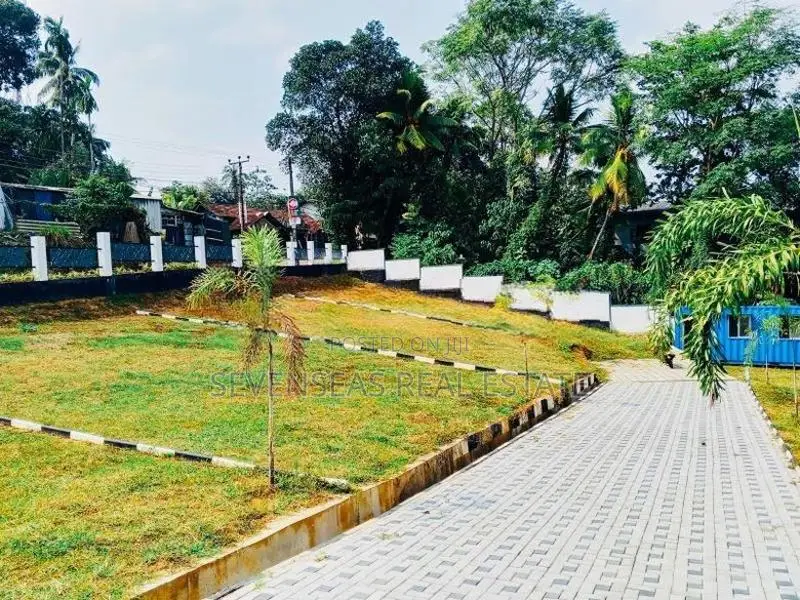 Residential Land for Sale Hokandara