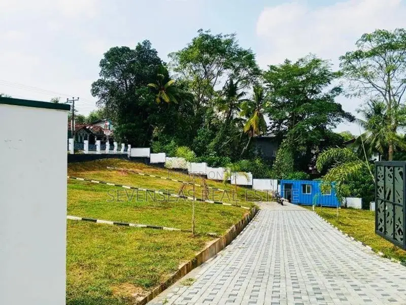 Residential Land for Sale Hokandara