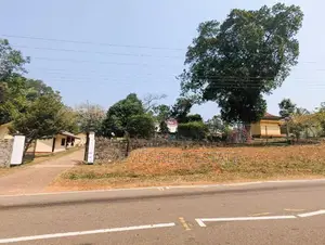 කල්එලිය ප්‍රධාන පාරට මුහුනලා ‎ ඉඩමක්