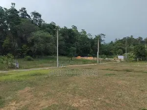 නේවාසික බිම් කොටස් කලපුගම