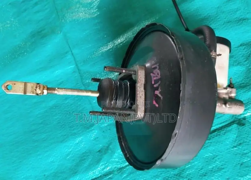 Datsun D21 Brake Booster