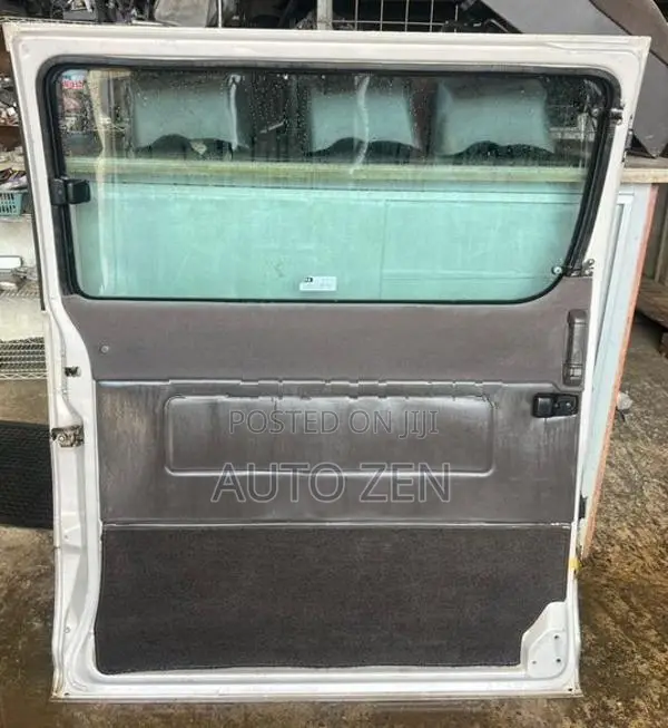 Hiace / Dolphin sliding door complete (Fit glass)