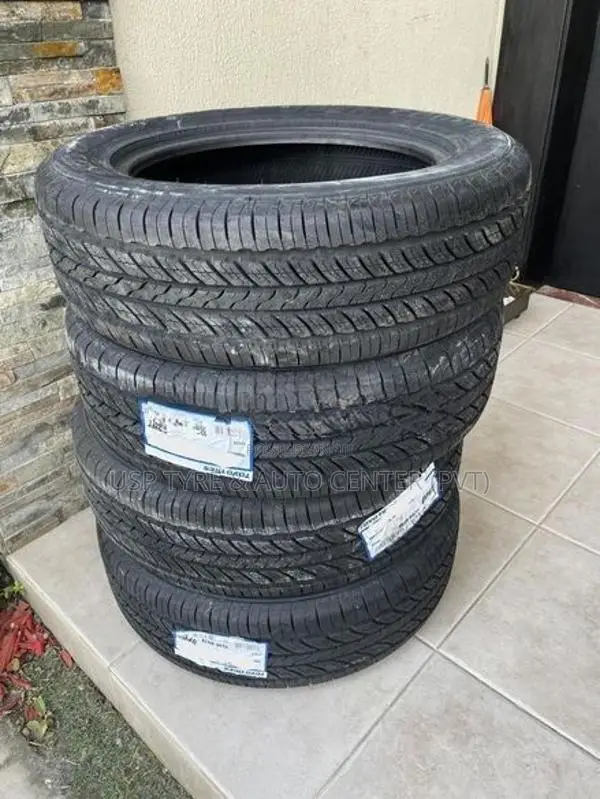 265/65 R17 Toyo Tyre for Toyota Hilux
