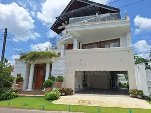 architecture desing luxury house for sale in Battaramulla