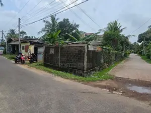 Valuable Land With 2 Bed Rooms House For Sale in Negombo