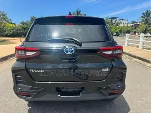 Toyota Raize Hybrid Z 4way 360⁰ 2025