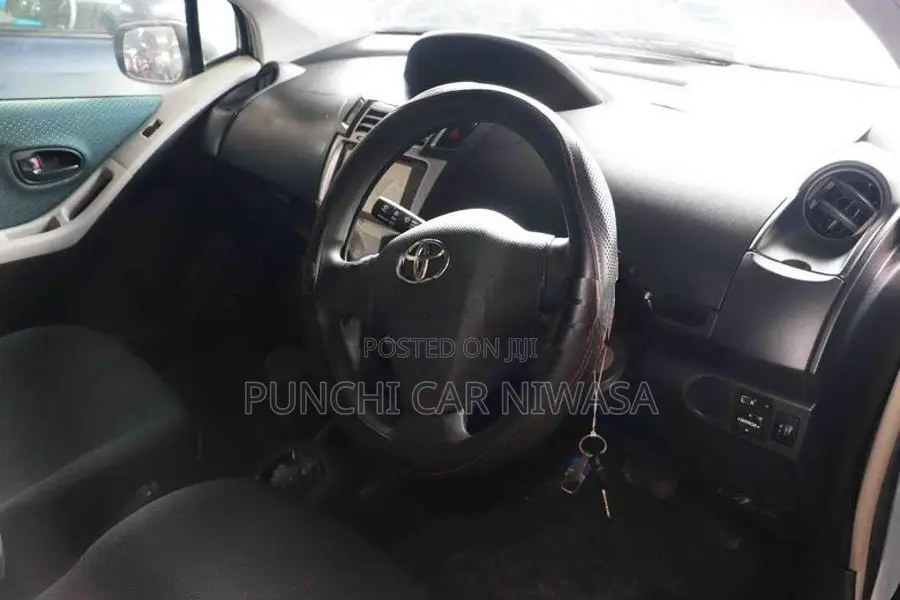 Toyota Vitz 2007