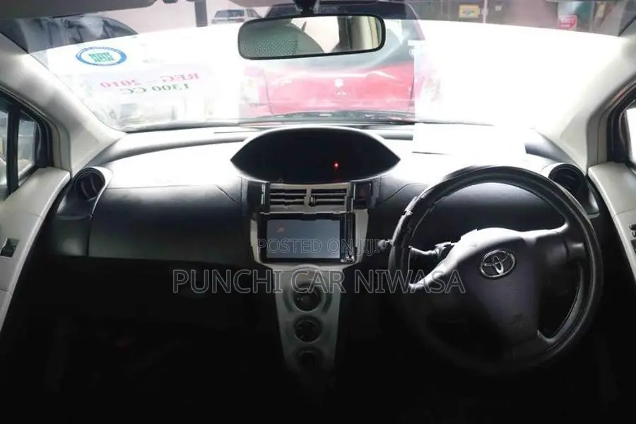Toyota Vitz 2007