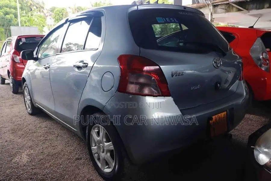Toyota Vitz 2007