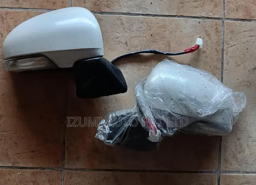 Toyota Ractis NCP120 Door Mirror Set