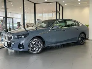 BMW 525Li (Import) 2025