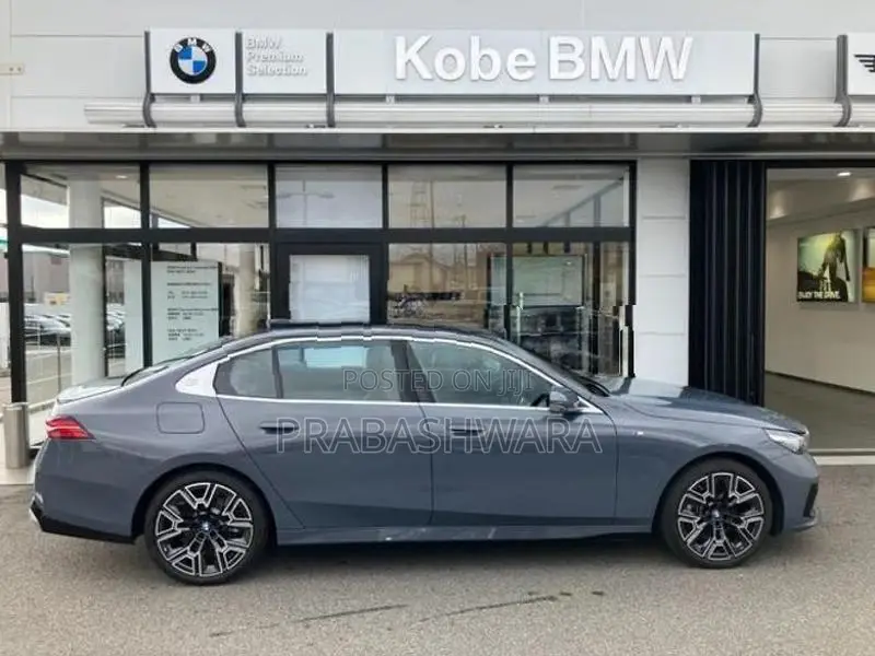 BMW 525Li (Import) 2025