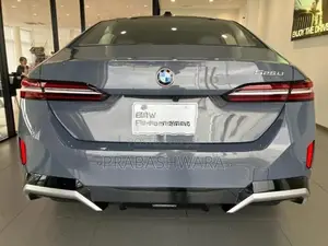 BMW 525Li (Import) 2025