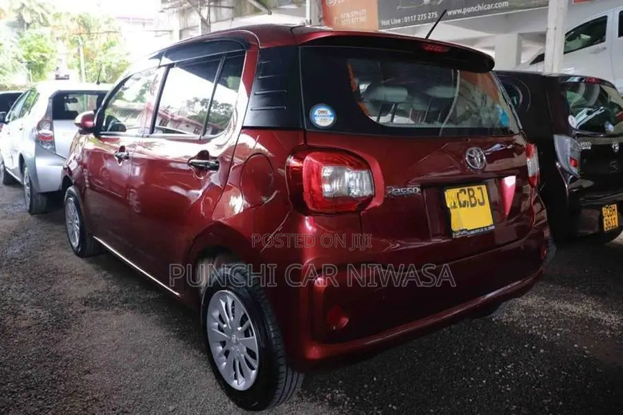 Toyota Passo 2016