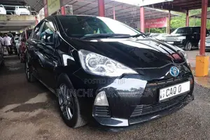 Toyota Aqua S-GRADE 2013