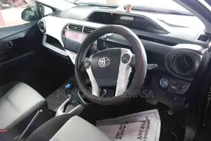 Toyota Aqua S-GRADE 2013