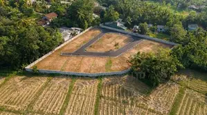 Kahathuduwa නගරයෙන් අගනා බිම්කොටස්