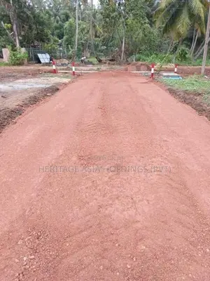 Land Sale පම්බල