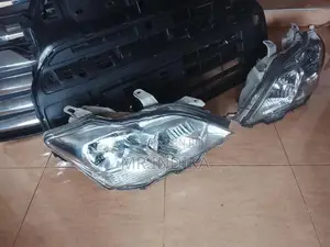 Toyota premio xenon head light