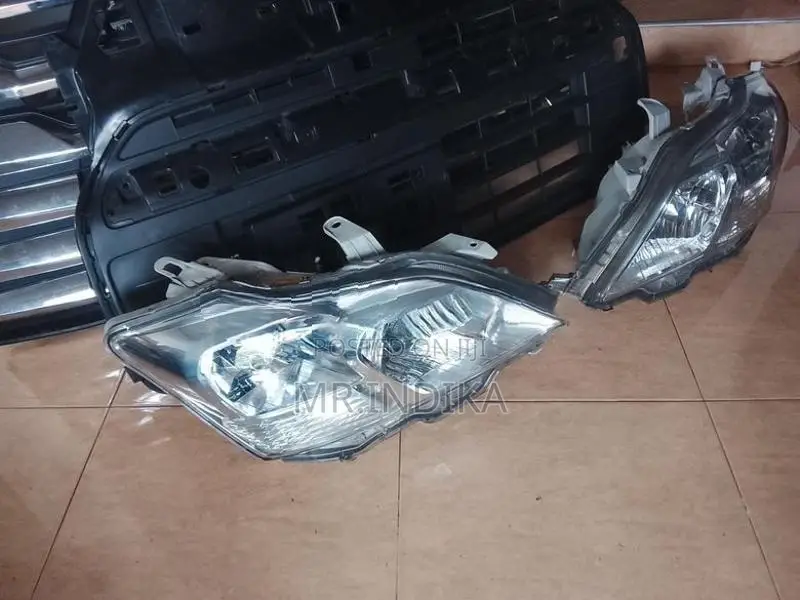 Toyota premio xenon head light