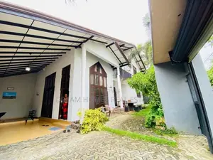 14 Perches Two-Story House for Sale – Athurugiriya
