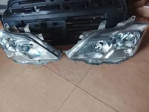 Toyota premio xenon head light