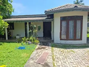 House with Land for Sale in Hekitta,Wattala