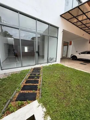 Brand New Luxury House for Sale – Thalawathugoda