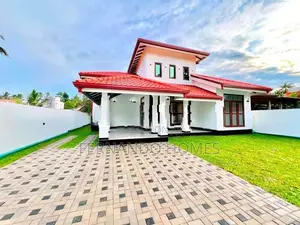 Nicely Done Built 16P Land With Single Storey House for Sale Kandawala