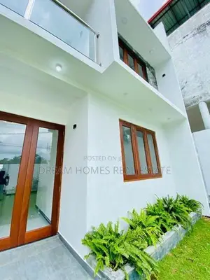 Two Storey House for Sale in Athurugiriya