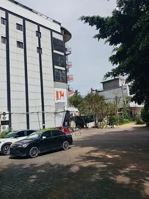 Commercial Building for Rent Kadawatha City