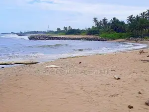 වත්තලින් සුපිරිම Land