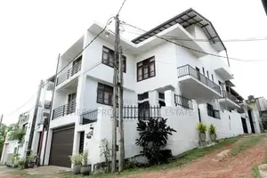 Modern Luxury House for Sale in Pannipitiya