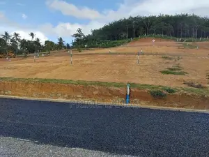 නේවාසික බිම් කොටස් කලුතර