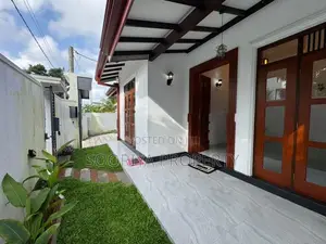 Spacious Brand New House for Sale in Piliyandala