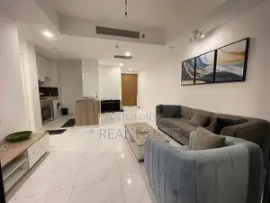 Twin Peak Apartment for Rent - Colombo 2 (REF 36)