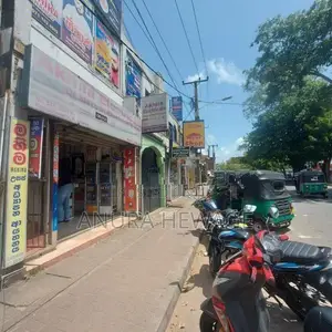 මොරටුව, කටුබැද්ද, ගාලු පාරට මුහුණලා ඉඩමක් විකිණීමට ඇත. (ID : KATB002S)