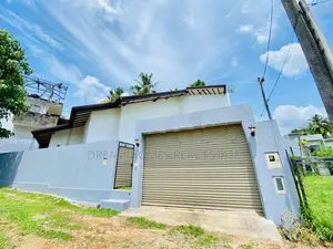Single Storey House for Sale in Athurugiriya