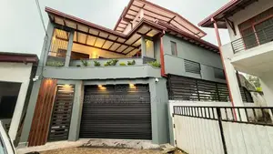 Luxury 3-Storey House for Sale – Panadura