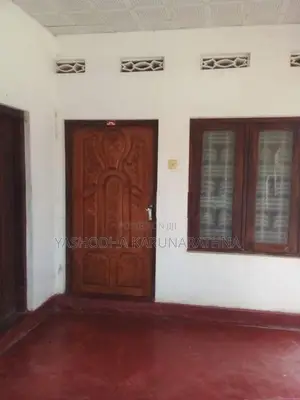අගනා ඉඩමක් සමඟ නිවසක් විකිණීමට - අම්පාර