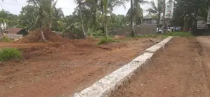 Land For Sale In Close To Kahathuduwa Polgasowita
