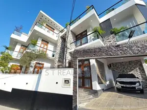 Newly Built Luxury 3 Storey House for Sale in Battaramulla